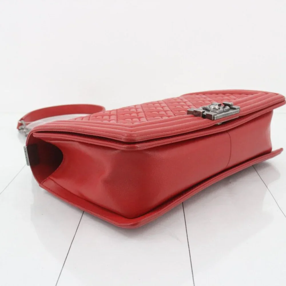 Chanel Red Boy Bag 21 Series (shown live) - Picture 5 of 14